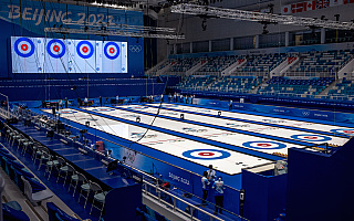 Curlingowe miksty rozpoczną sportową rywalizację w Pekinie